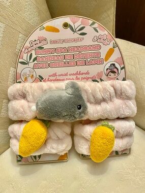 🌸 Bunny Spa Headband in Light Pink with Plush Carrot Accents